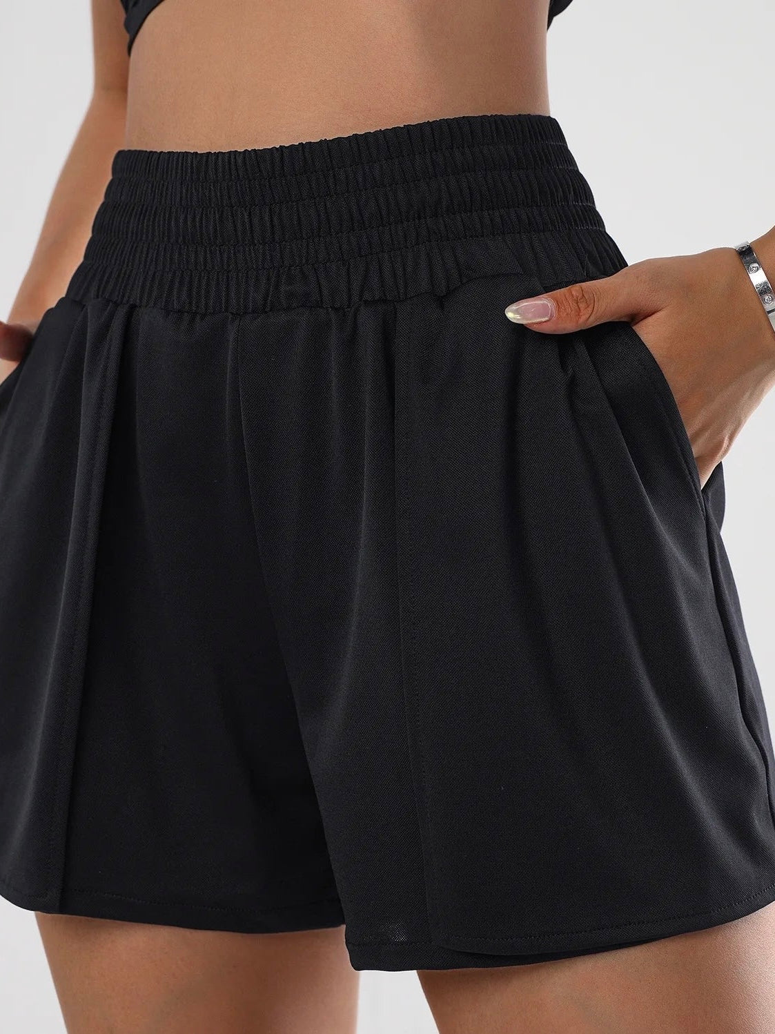 Women's Basic Short Axtro