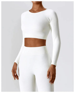 Women's Cropped Act Fit Long Sleeve