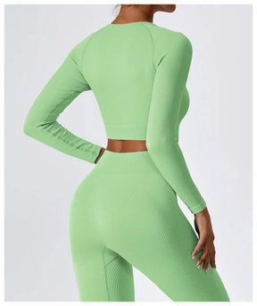 Women's Cropped Act Fit Long Sleeve