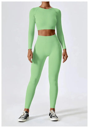 Women's Cropped Act Fit Long Sleeve