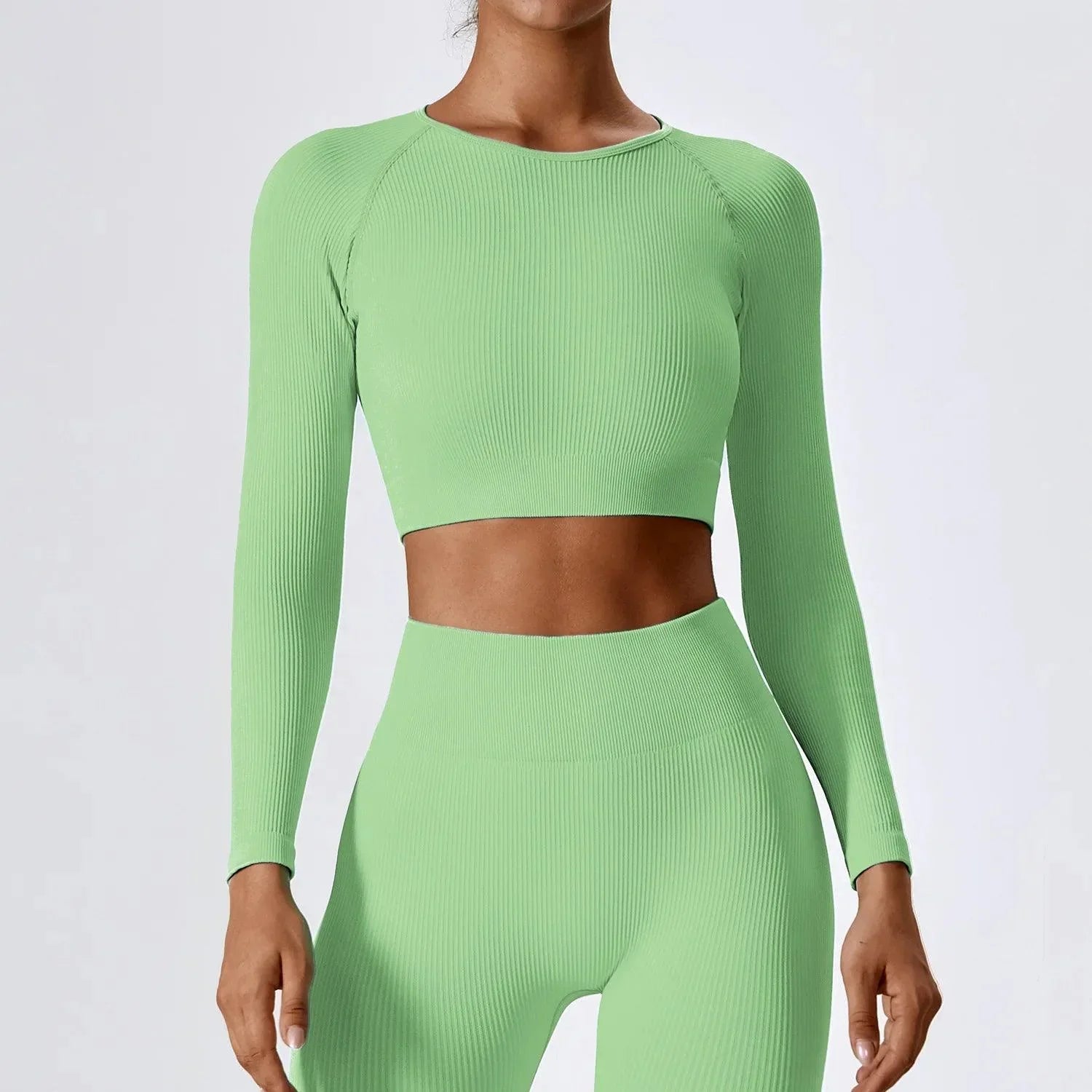 Women's Cropped Act Fit Long Sleeve