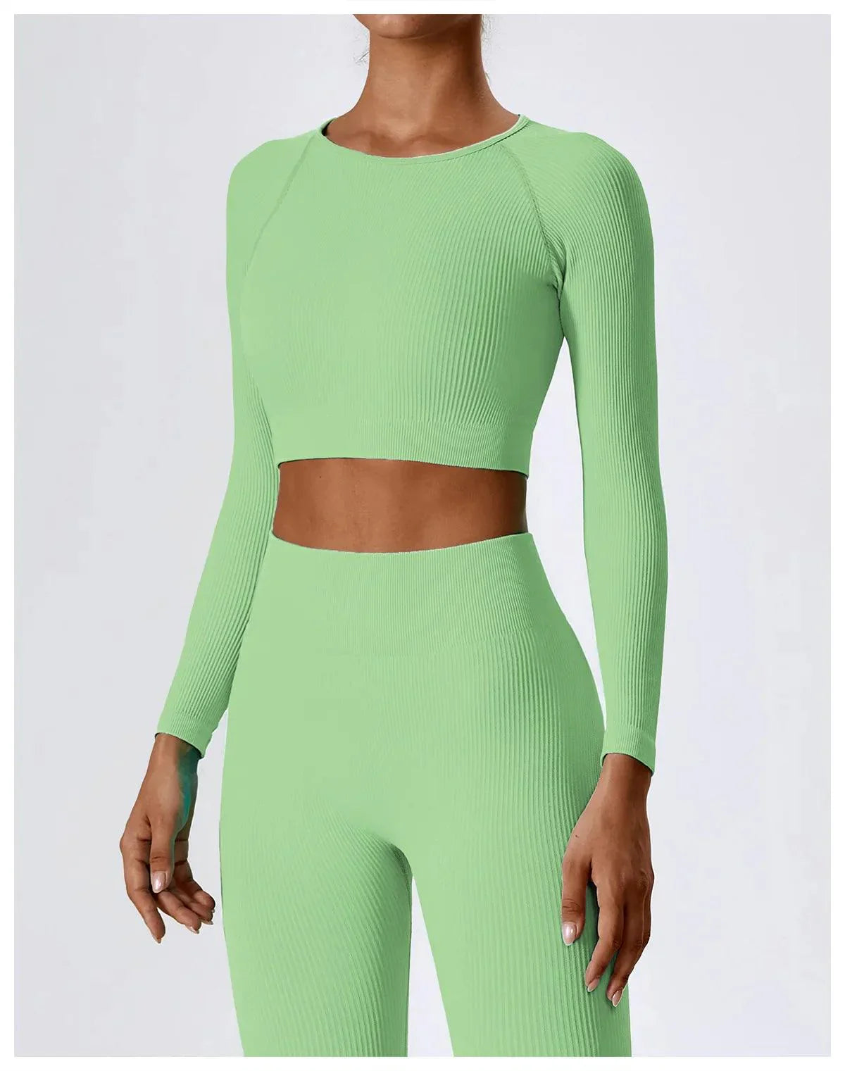 Women's Cropped Act Fit Long Sleeve